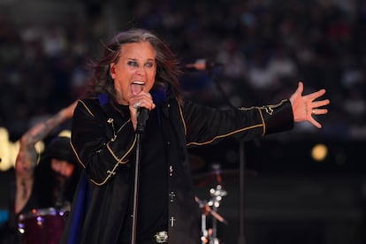 Ozzy Osbourne actuando en el intermedio del partido de la NFL entre Los Angeles Ramsy y los Buffalo Bills el 8 de septiembre pasado en California.