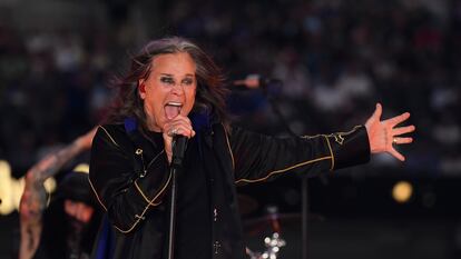 Ozzy Osbourne actuando en el intermedio del partido de la NFL entre Los Angeles Ramsy y los Buffalo Bills el 8 de septiembre pasado en California.