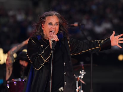 Ozzy Osbourne actuando en el intermedio del partido de la NFL entre Los Angeles Ramsy y los Buffalo Bills el 8 de septiembre pasado en California.