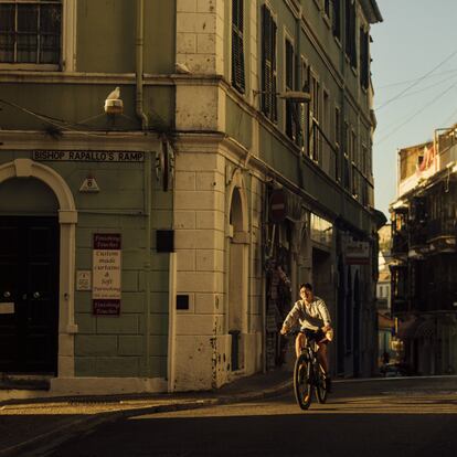 Una calle adyacente a Main Street.