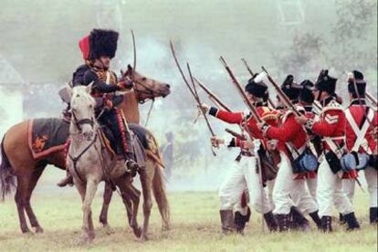 Recreación de la batalla de Waterloo en el mismo lugar durante el 180º aniversario del enfrentamiento.