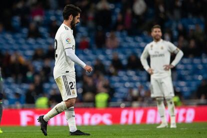 Isco y Sergio Ramos, durante el partido entre el Real Madrid y la Real Sociedad.