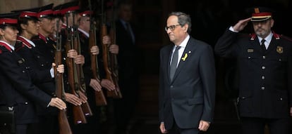 El president Quim Torra, davant dels Mossos.