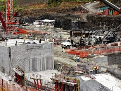 Obras no Canal do Panamá.