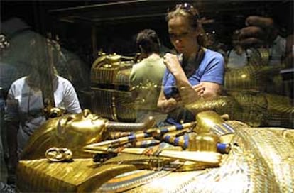 El sarcófago de oro de Tutankamón en el Museo Egipcio de El Cairo.