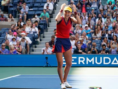 Raducanu celebra su victoria contra Bencic en los cuartos de final, este miércoles en Nueva York.