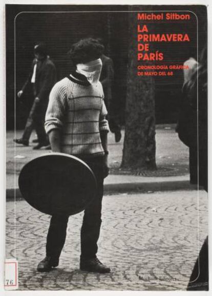 Portada del libro 'La primavera de París' incluida en la exposición de la Biblioteca Nacional.