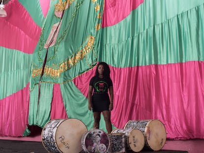 Squel Jorgea Ferreira Vieira in the Mangueira samba school in Río de Janeiro.