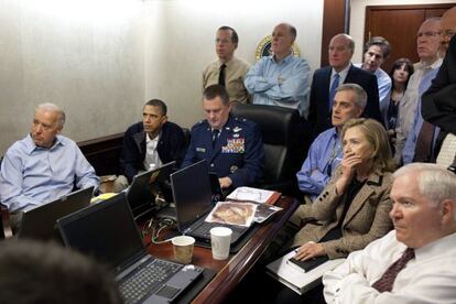 Foto del momento en que Obama, junto a líderes militares y miembros de su Gobierno, es informado de la muerte de Bin Laden.