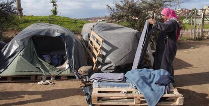 Campamento frente el CETI de Melilla.