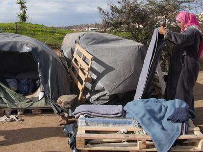 Campamento frente el CETI de Melilla.