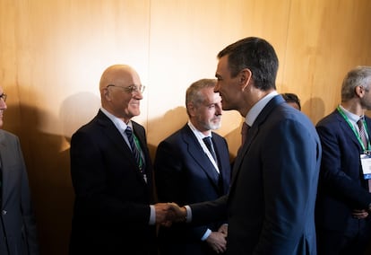 Claves | Así será la inusual consulta pública que lanza Sánchez para decidir el futuro de la opa del BBVA al Sabadell