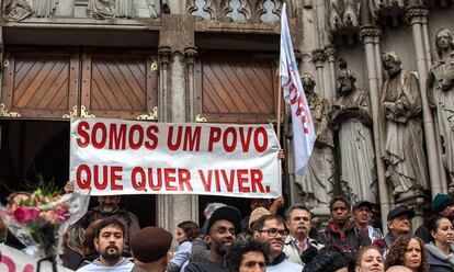 El acto en la Catedral Metropolitana fue marcado por el grito “Tienen que vivir”.