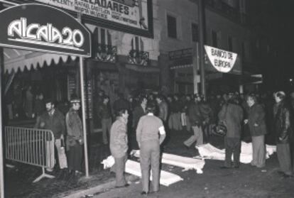 Rescate de las víctimas del incendio de la discoteca Alcalá 20.