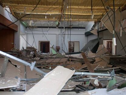 Daños en casas debido a la explosión en el municipio de Tui.