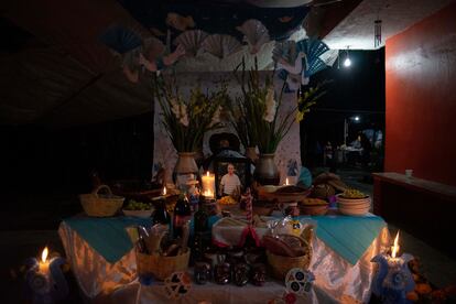 La ofrenda que la familia de Lucilo construyó para recibirle este Día de Muertos, en Ocotepec, un poblado cercano a Cuernavaca (Estado de Morelos), el 1 de noviembre de 2022.