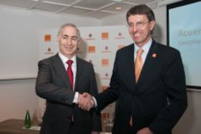 Antonio Coimbra, consejero delegado de Vodafone Espa&ntilde;a, y Jean Marc Vignolles, consejero delegado de Orange.