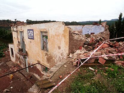 Derrumbe de una casa en la Masia