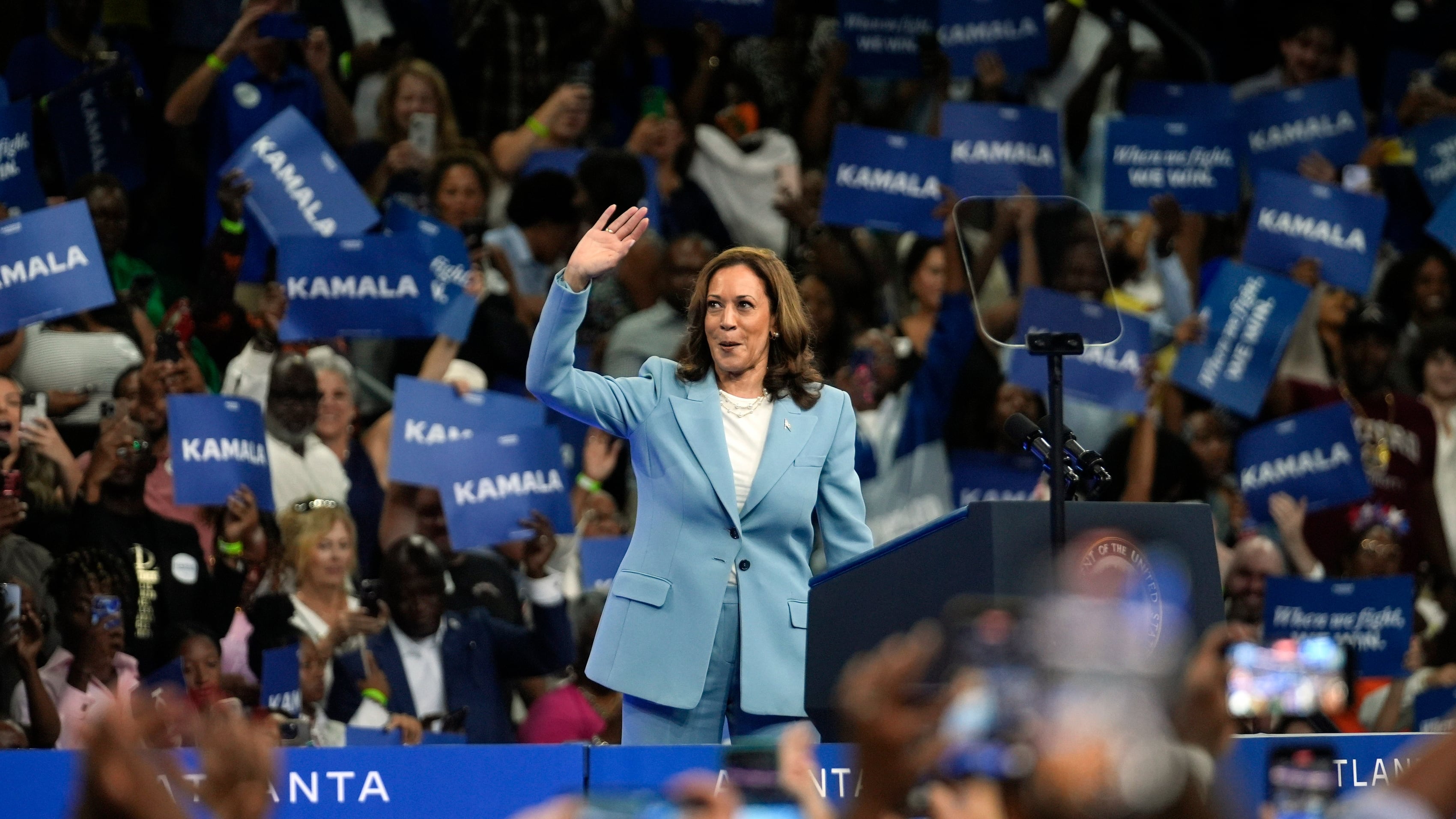 Kamala Harris logra los votos necesarios para su nombramiento oficial como candidata demócrata 