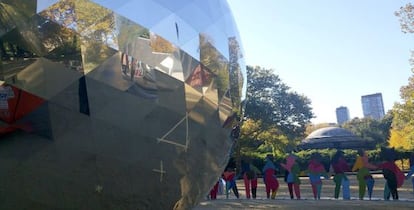 Instalación del artista español Cristóbal Gabarrón, que homenajea los setenta años de Naciones Unidas en Central Park, Nueva York.