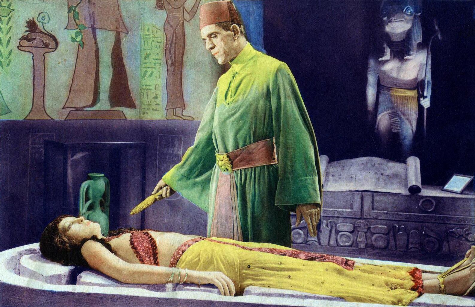 Boris Karloff en un fotograma coloreado de  la seminal 'The mummy'.