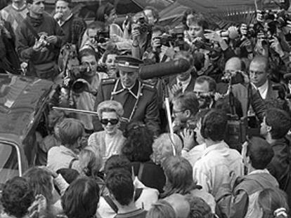 La actriz Lana Turner a su llegada al hotel María Cristina de San Sebastián en 1994.