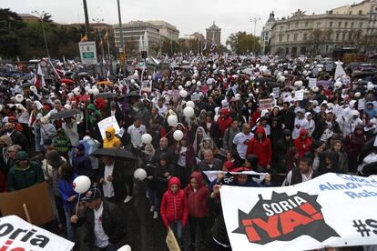 Las plataformas Soria ¡Ya! y Teruel Existe reclaman que se tomen medidas ante la despoblación de ciudades y pueblos de España. En la imagen, manifestantes durante la protesta en Madrid.