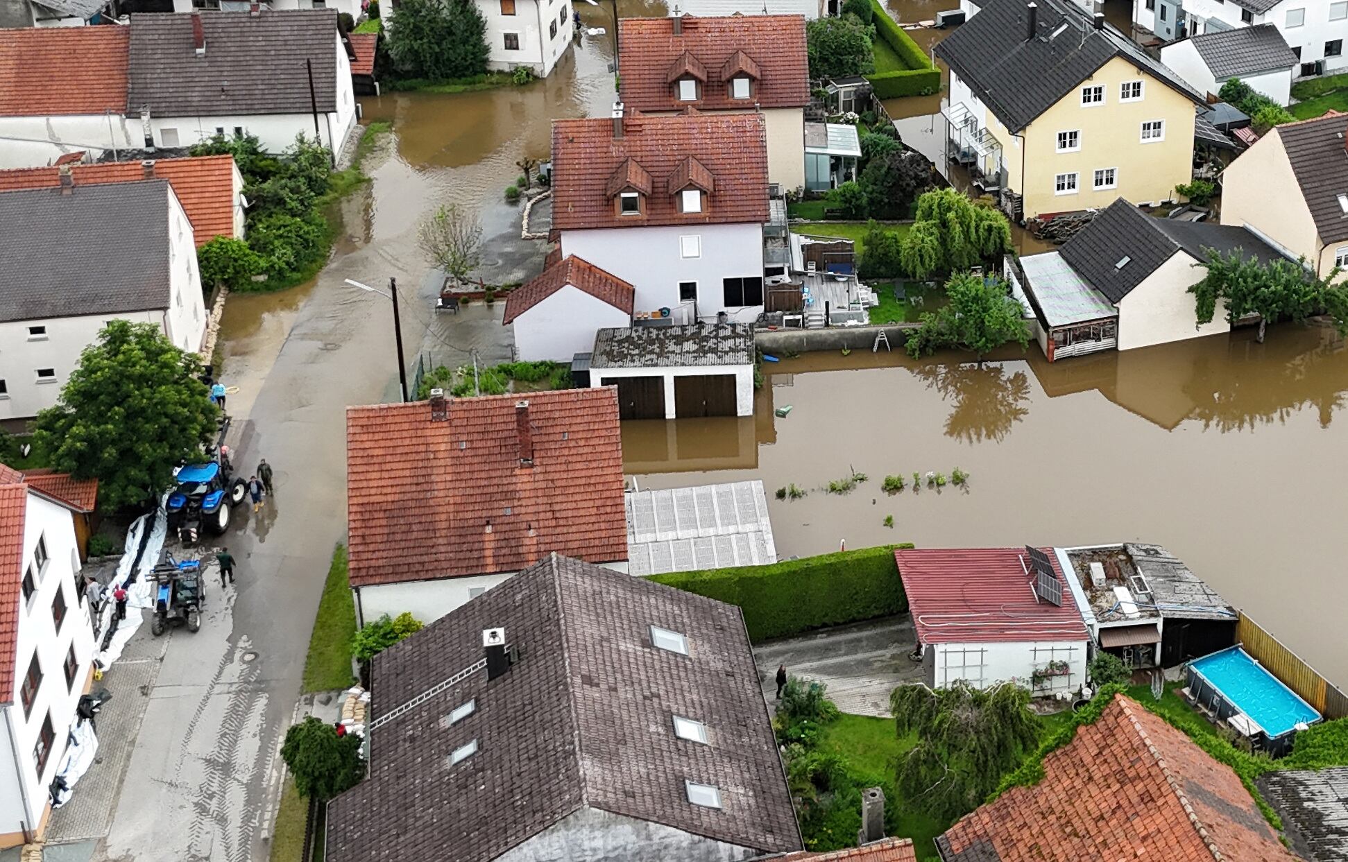 Vista aérea de las inundaciones por la crecida del río Paar tras las fuertes lluvias caídas en Gotteshofen, cerca de Ingolstadt (Alemania).