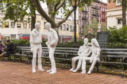 Monument a l'alliberament del col·lectiu gai a Christopher Park, Nova York.