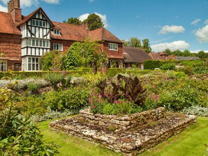 El jardín diseñado en 1908 por Gertrude Jekyll en Upton Grey, Hampshire.