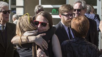 Clara de Cominges, filla de Margarita Rivière, al funeral.