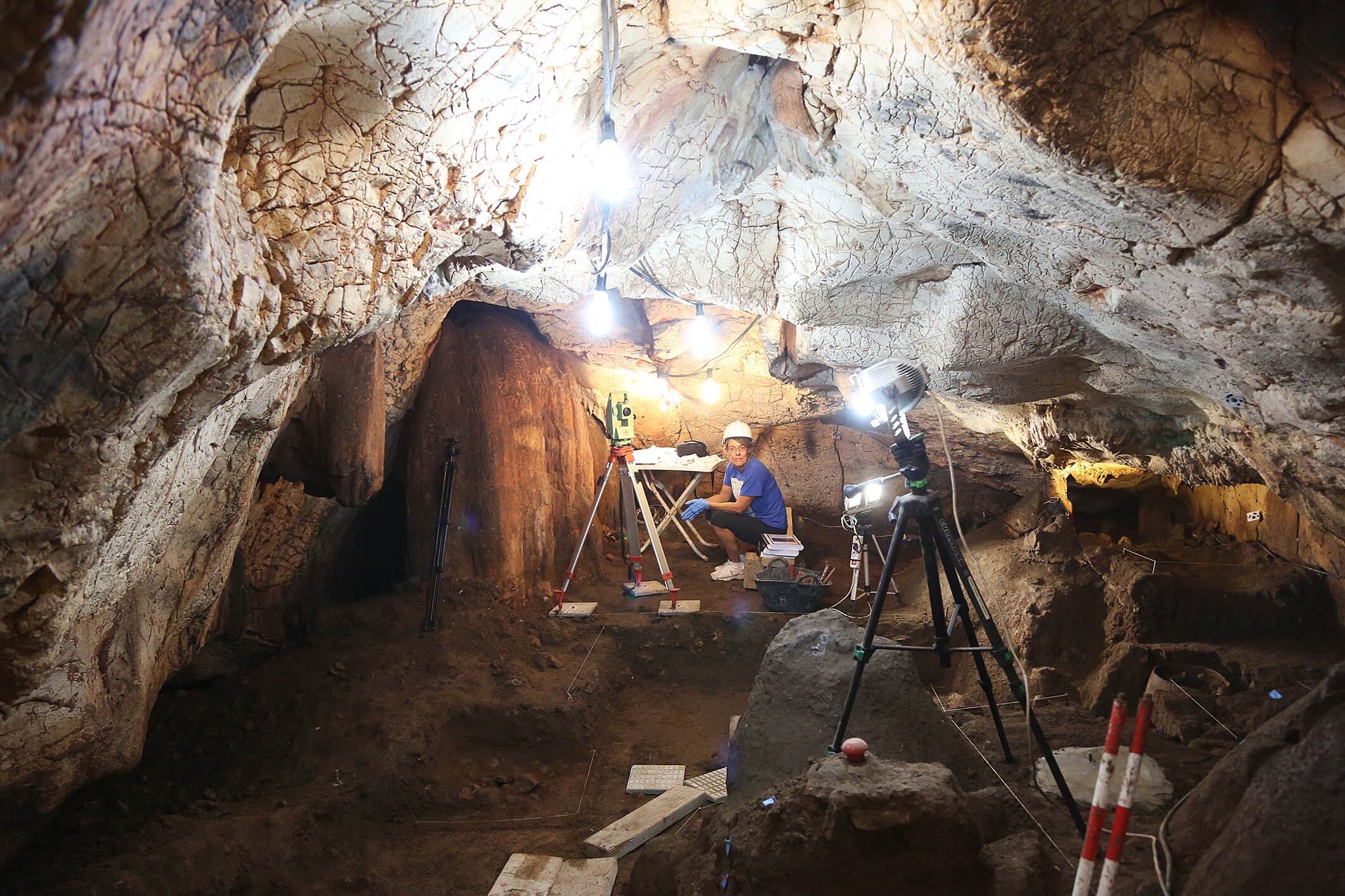 Canibalismo “por amor” en una cueva del Neolítico de Alicante