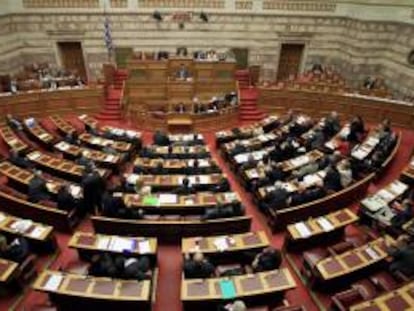 Vista general del debate en el Parlamento griego, en Atenas, Grecia.