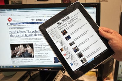 EL PAÍS, desde un ordenador y desde el iPad.