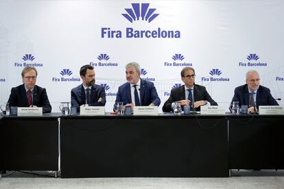 El alcalde de Barcelona, Jaume Collboni, preside la presentación de resultados de Fira de Barcelona junto con los responsables de la institución.