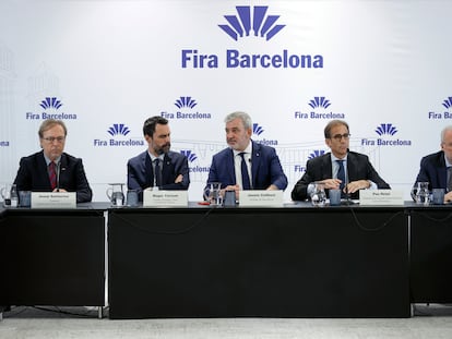 El alcalde de Barcelona, Jaume Collboni, preside la presentación de resultados de Fira de Barcelona junto con los responsables de la institución.