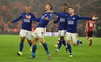 Vardy celebra uno de los goles del Leicester.