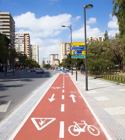 Un tramo de carril bici en la ciudad de Málaga.