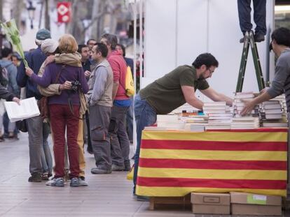 Una parada de llibres a la Rambla de Barcelona.