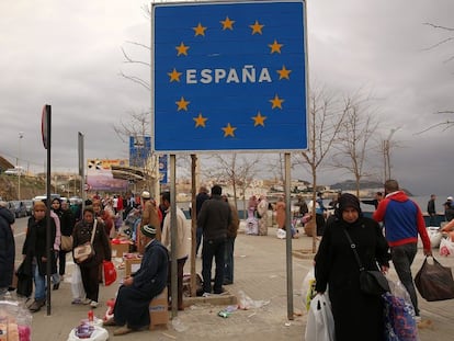 Ambiente en la frontera entre Ceuta y Marruecos, en enero de 2023.