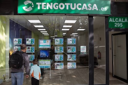 Una inmobiliaria en la calle de Alcalá de Madrid.