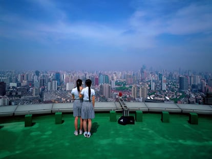 Imagen de la serie 'Birds Eye View, Shanghai' (2004), del artista chino Weng Fen.