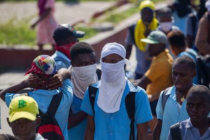 Estudiantes participan de una protesta este miércoles en Puerto Príncipe (Haití).