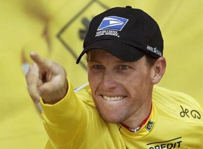 Armstrong celebra una victoria en el Tour de Francia de 2003