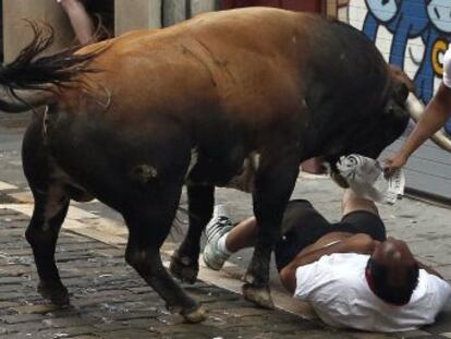 Watch the second running of the bulls in Pamplona, which resulted in at least six injuries from gorings