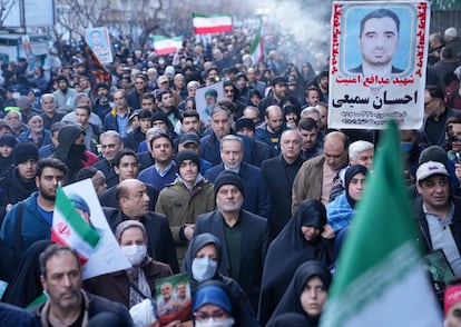 Irán reabre el espacio aéreo