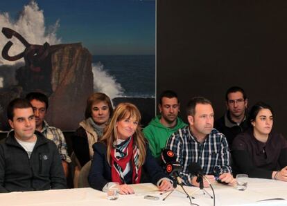 Zabalo (segunda por la izquierda) y Agirrezabalaga (a su izquierda), ayer en su rueda de prensa.