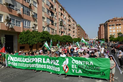 La Plataforma Andalucía por la Paz celebra una manifestación contra el rearme y la guerra el pasado sábado en Sevilla.