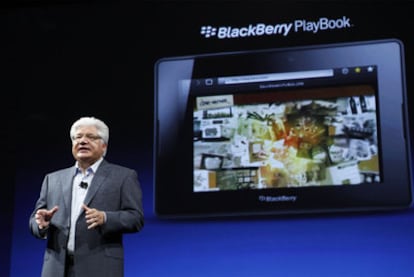 Mike Lazaridis, codirector de RIM, presenta PlayBook.