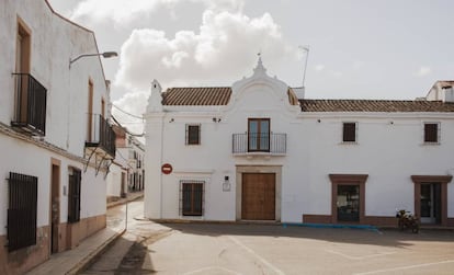 Exterior de La Hermandad de Villalba, en Villalba de los Barros (Badajoz).